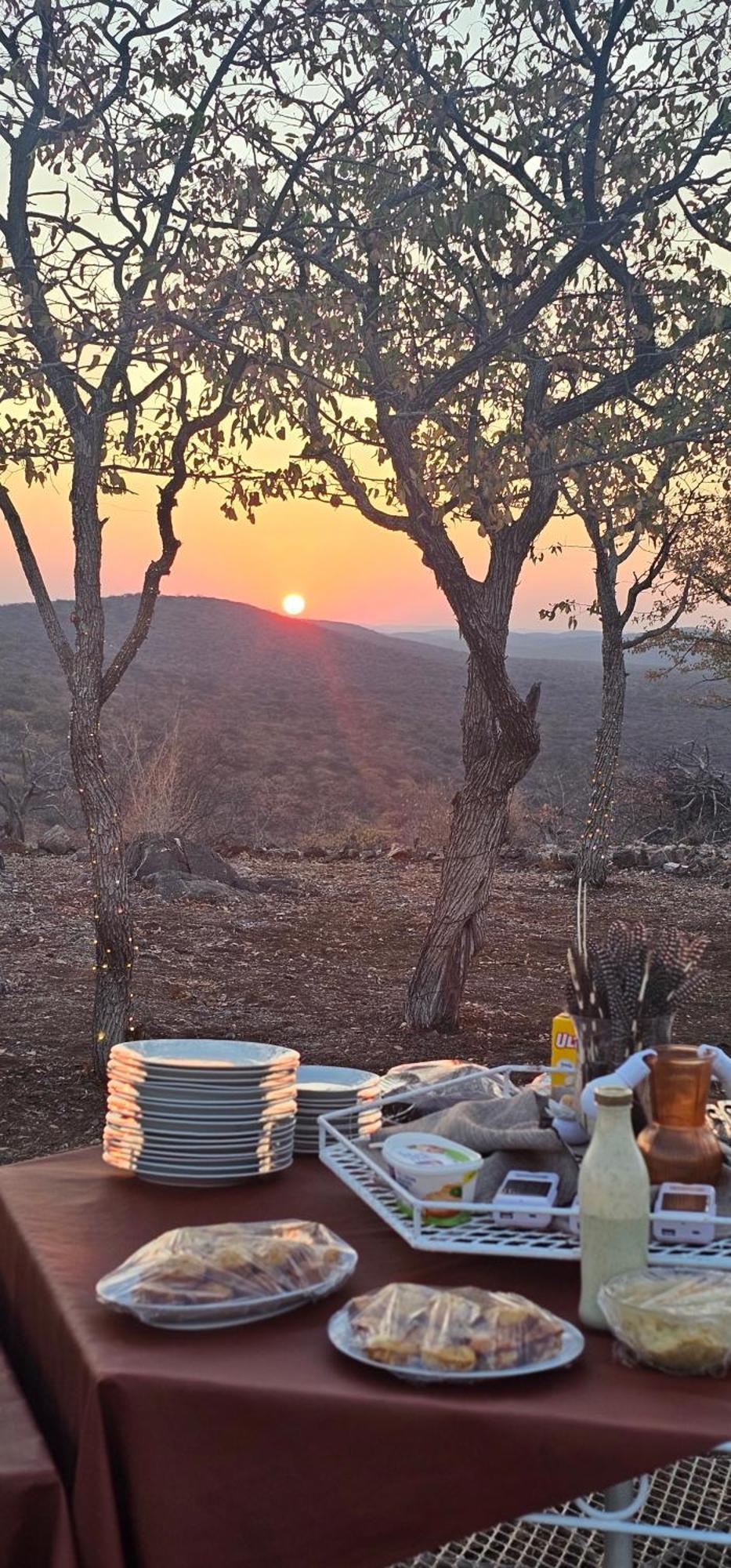 Onduri Lodge オウチョ エクステリア 写真