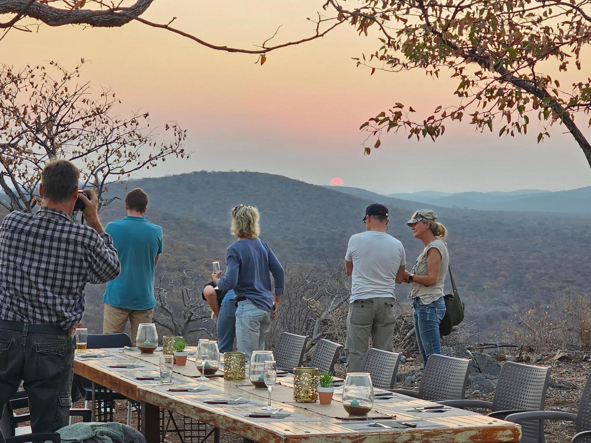 Onduri Lodge オウチョ エクステリア 写真