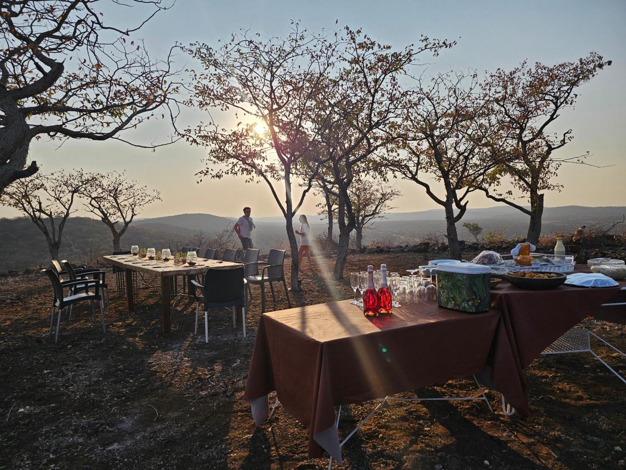 Onduri Lodge オウチョ エクステリア 写真