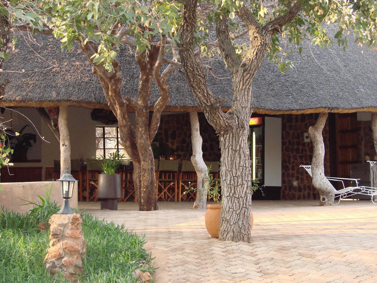 Onduri Lodge オウチョ エクステリア 写真