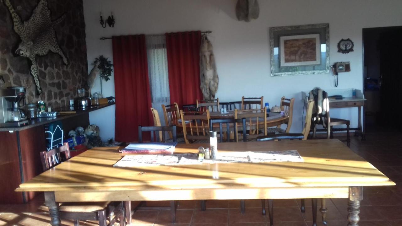 Onduri Lodge オウチョ エクステリア 写真
