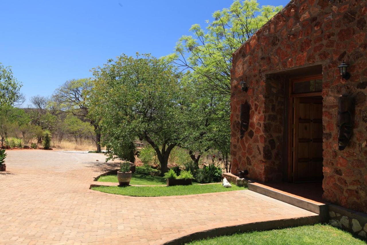 Onduri Lodge オウチョ エクステリア 写真